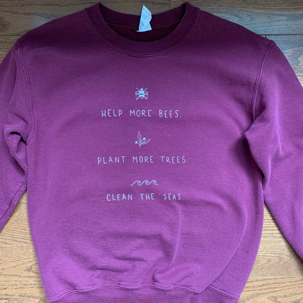 Maroon coloured crewneck